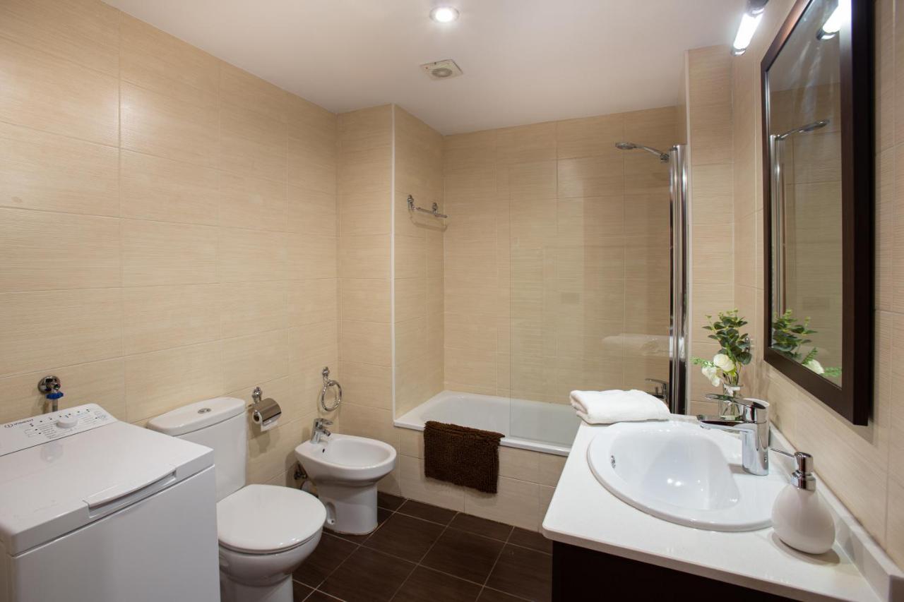 El Catllar Apartment รีโปลล์ ภายนอก รูปภาพ