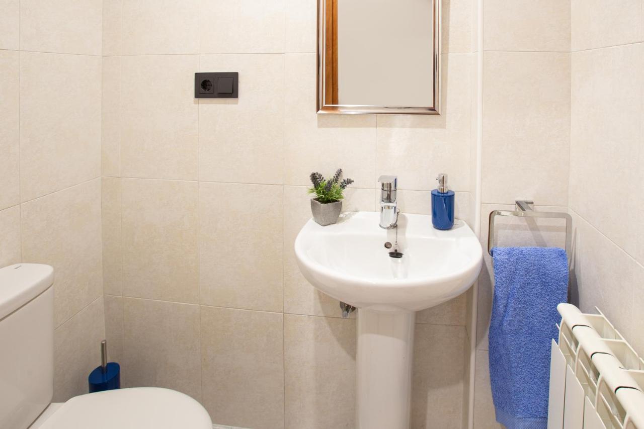 El Catllar Apartment รีโปลล์ ภายนอก รูปภาพ